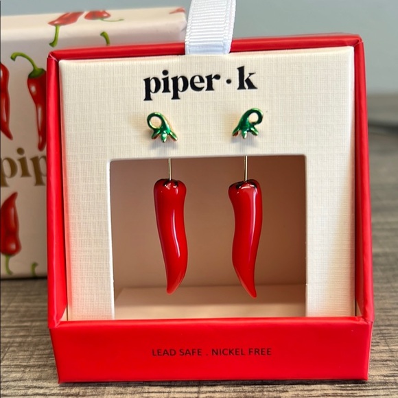 Piper K Vibrant Red and Green Chili Pepper Earrings 🌶️ - Picture 1 of 4
